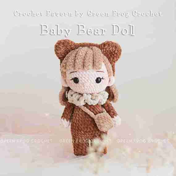 Green-frog-crochet-amigurumi-doll