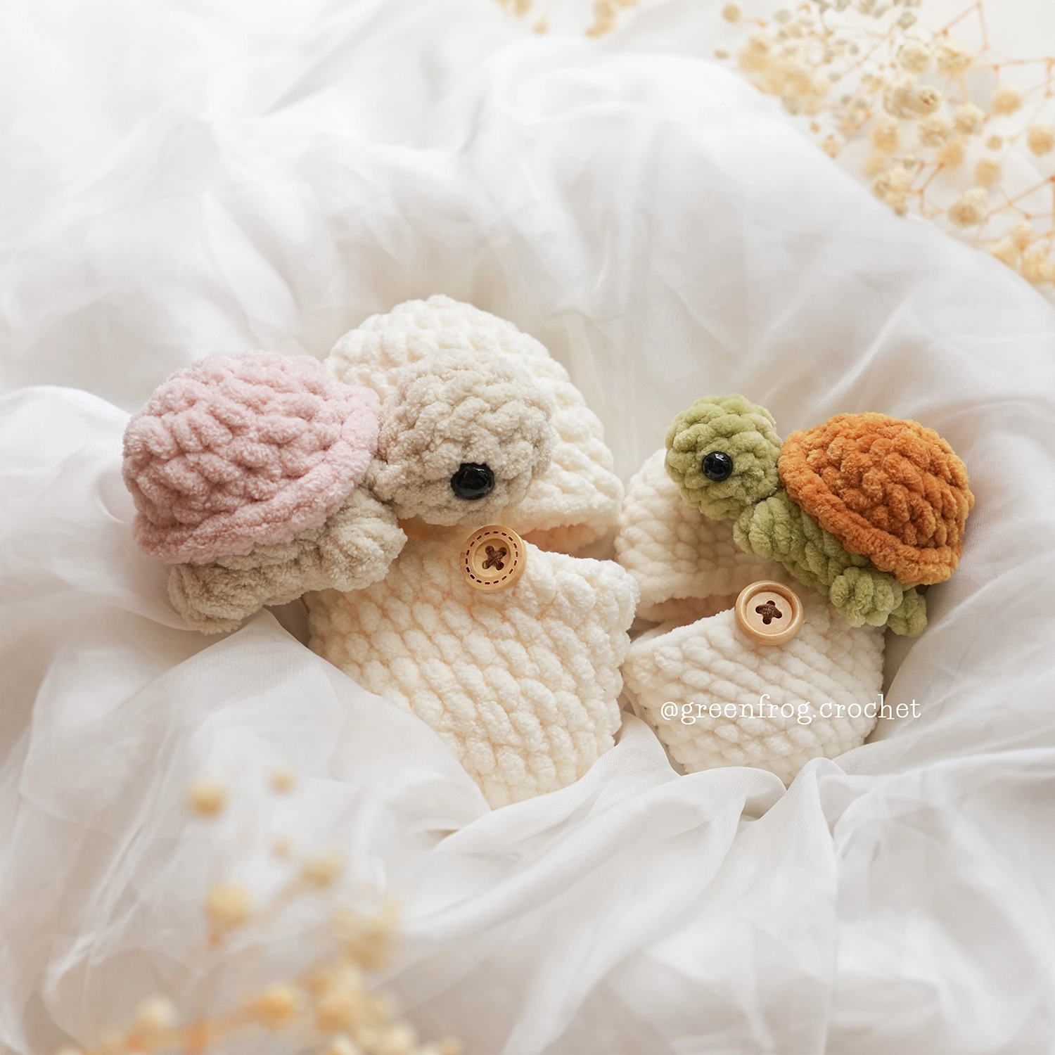 Hatching turtles amigurumi no-sew crochet pattern Greenfrogcrochet 1