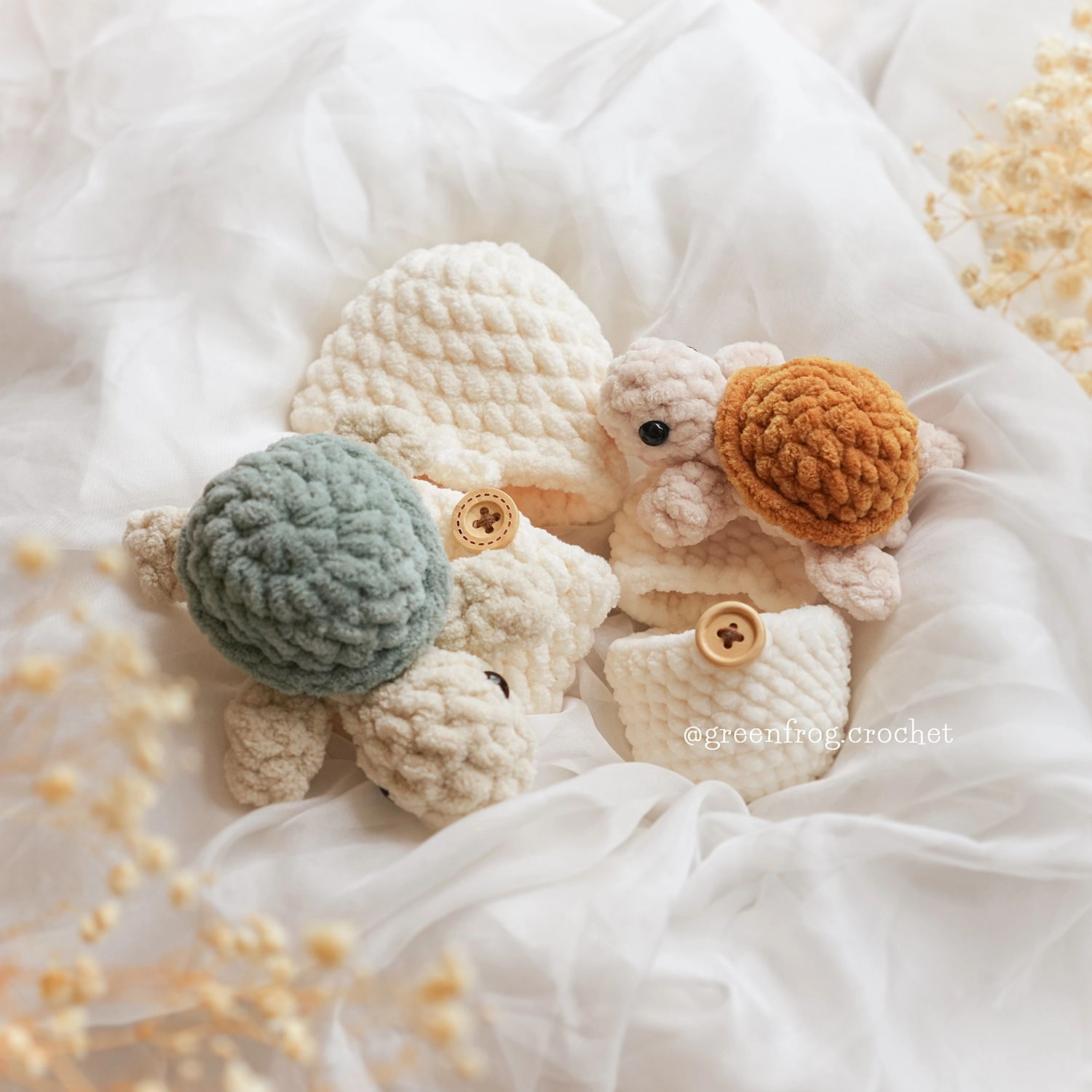 Hatching turtles amigurumi no-sew crochet pattern Greenfrogcrochet 1