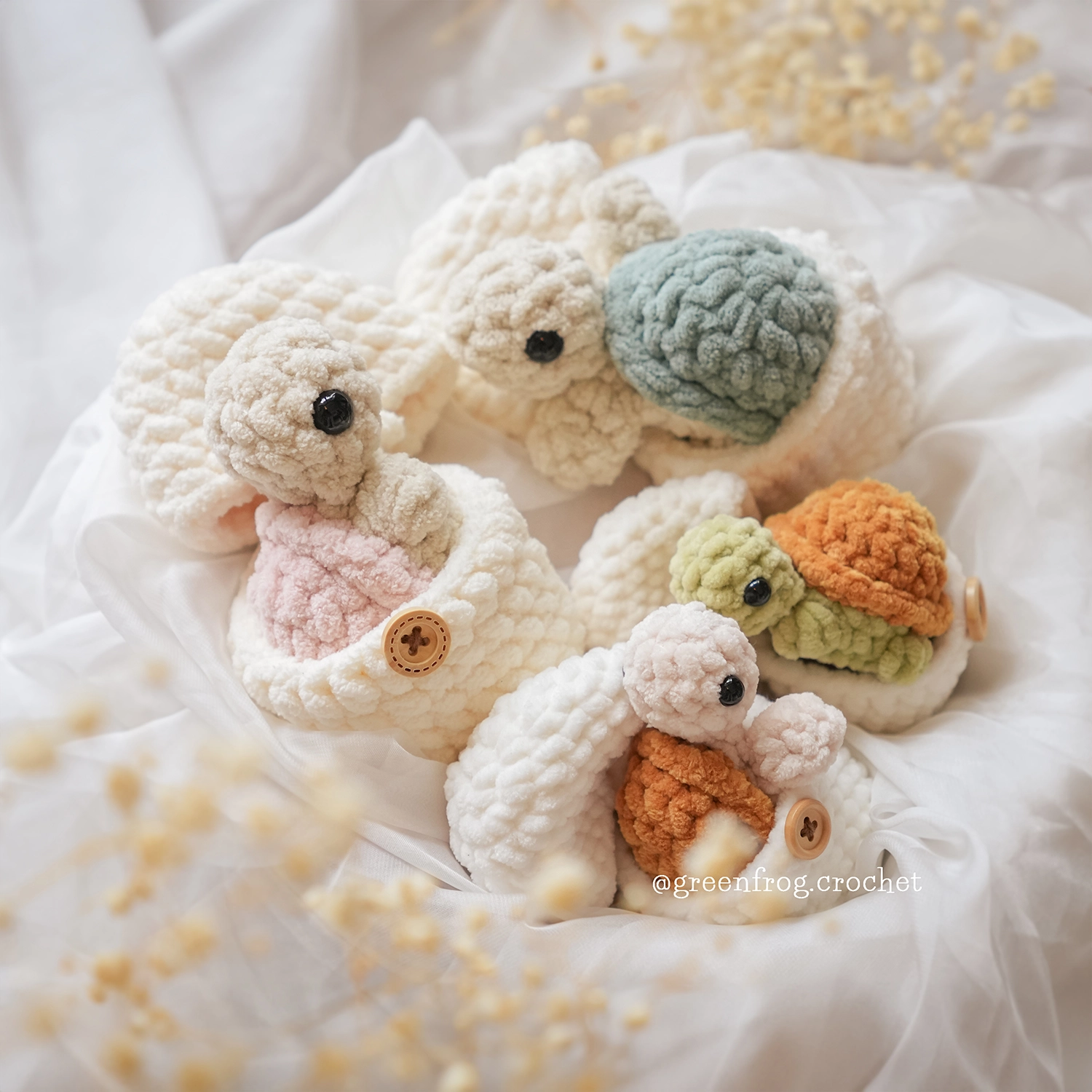 Hatching turtles amigurumi no-sew crochet pattern Greenfrogcrochet 1